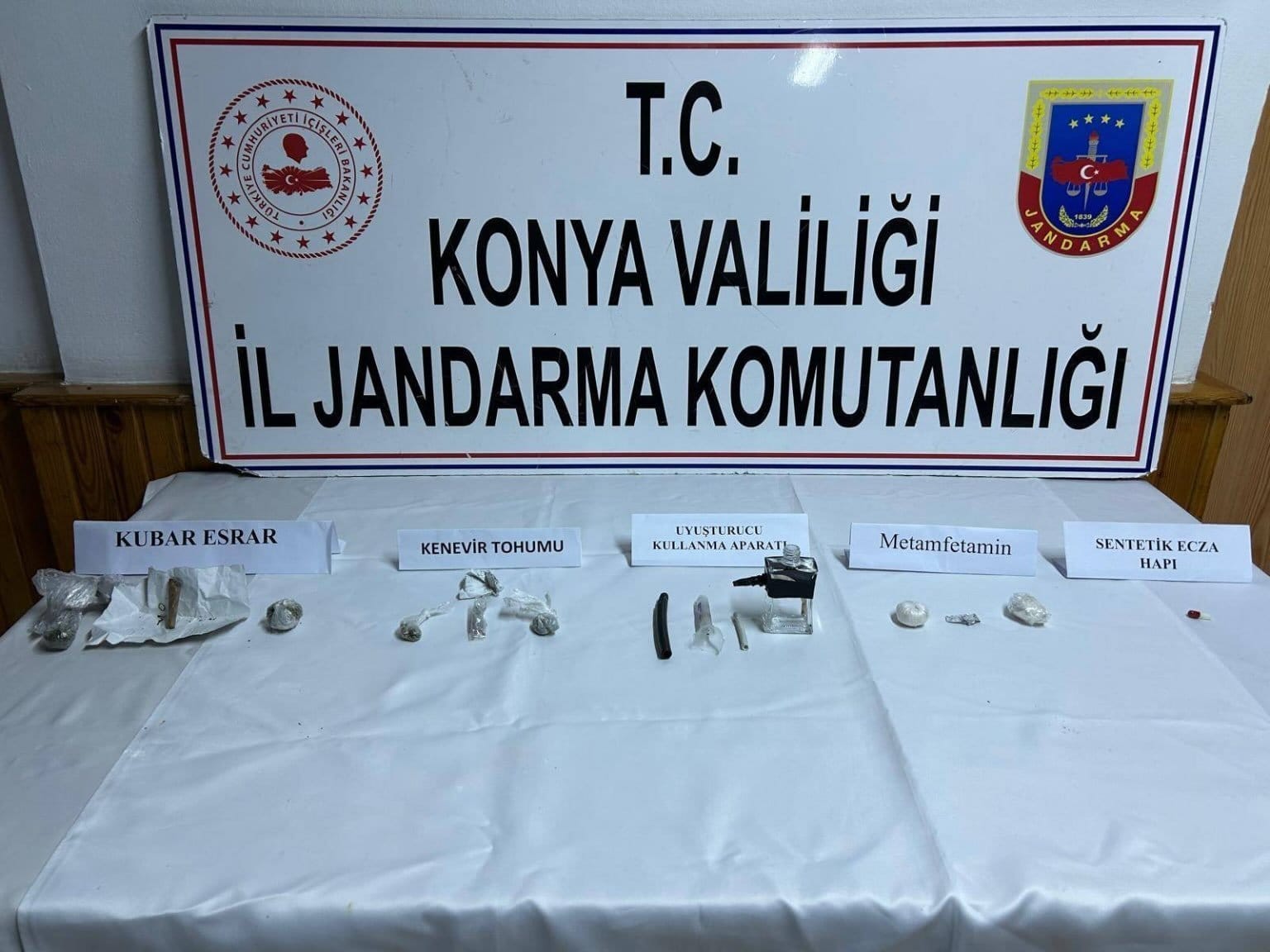 konyada-jandarmadan-uyusturucu-operasyonu-1-kisi-tutuklandi.jpg