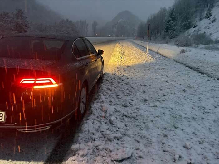 bir-ilimizde-kar-yolda-ulasimi-aksatiyor