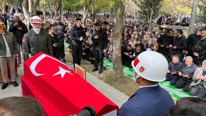 konya-sehit-ahmet-yasir-kuyucuyu-son-yolculuga-ugurluyor-002.jpeg