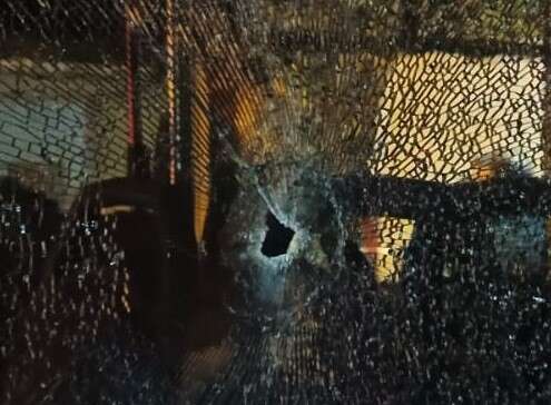 halk-otobusune-kursun-yagmuru-o-anlar-kameralara-yansidi