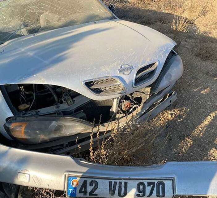 konyada-otomobil-sarampole-yuvarlandi-4-agir-yarali-var