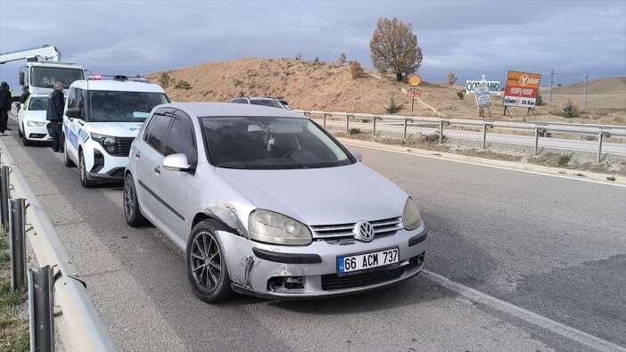 sarampole-devrilen-aracta-cok-sayida-yarali