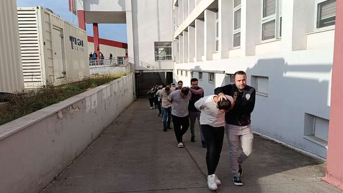 tapu-oyunu-coktu-helallik-isteyen-dolandiricilar-yakalandi