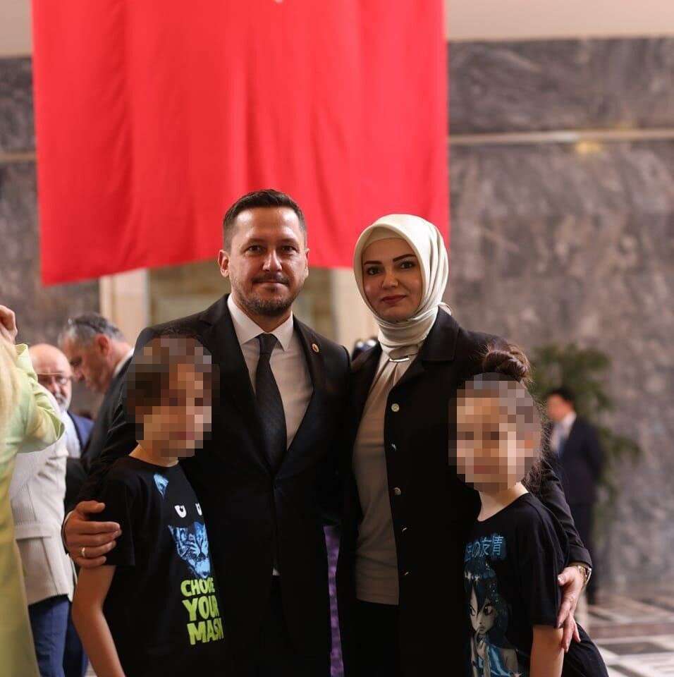 ak-parti-karaman-milletvekili-selman-oguzhan-eser-ve-ailesinin-konyada-olumden-dondugu-anlarin-goruntusu-ortaya-cikti