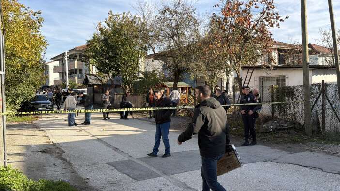 akraba-kavgasi-mahalleyi-savas-alanina-dondurdu-cok-sayida-yarali-var