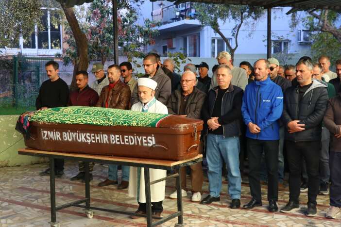 evindeki-yanginda-30-kedisiyle-birlikte-hayatini-kaybetti