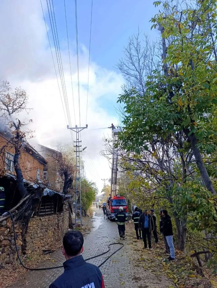 konyada-baba-ve-ogluna-yangin-soku-doganhisar-davras