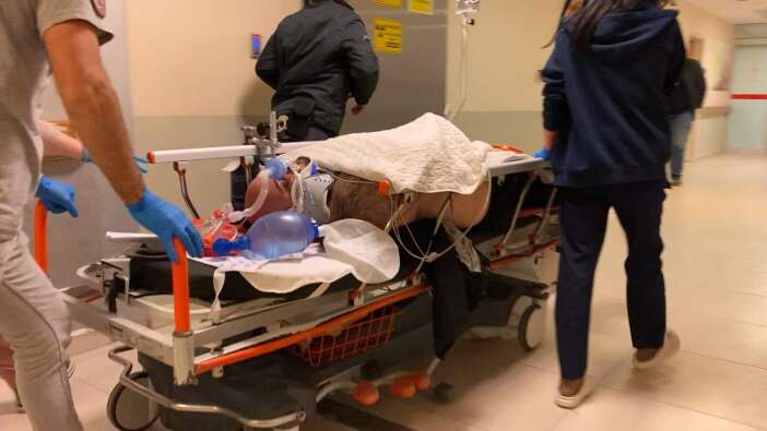 otomobille-scooter-carpisti-21-yasindaki-genc-hastanede-yasam-savasi-veriyor