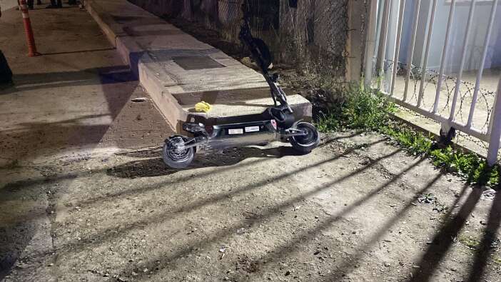otomobille-scooter-carpisti-21-yasindaki-genc-hastanede-yasam-savasi-veriyor