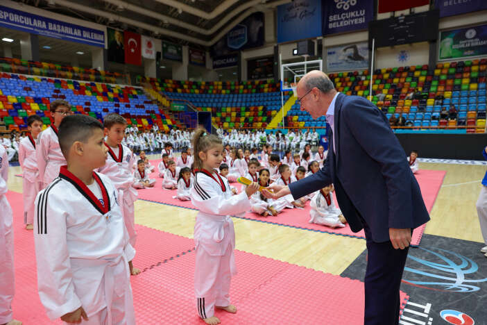 turkiyenin-en-buyugu-olacak-konyada-aciliyor