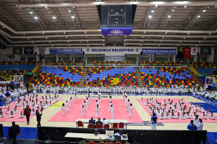 turkiyenin-en-buyugu-olacak-konyada-aciliyor