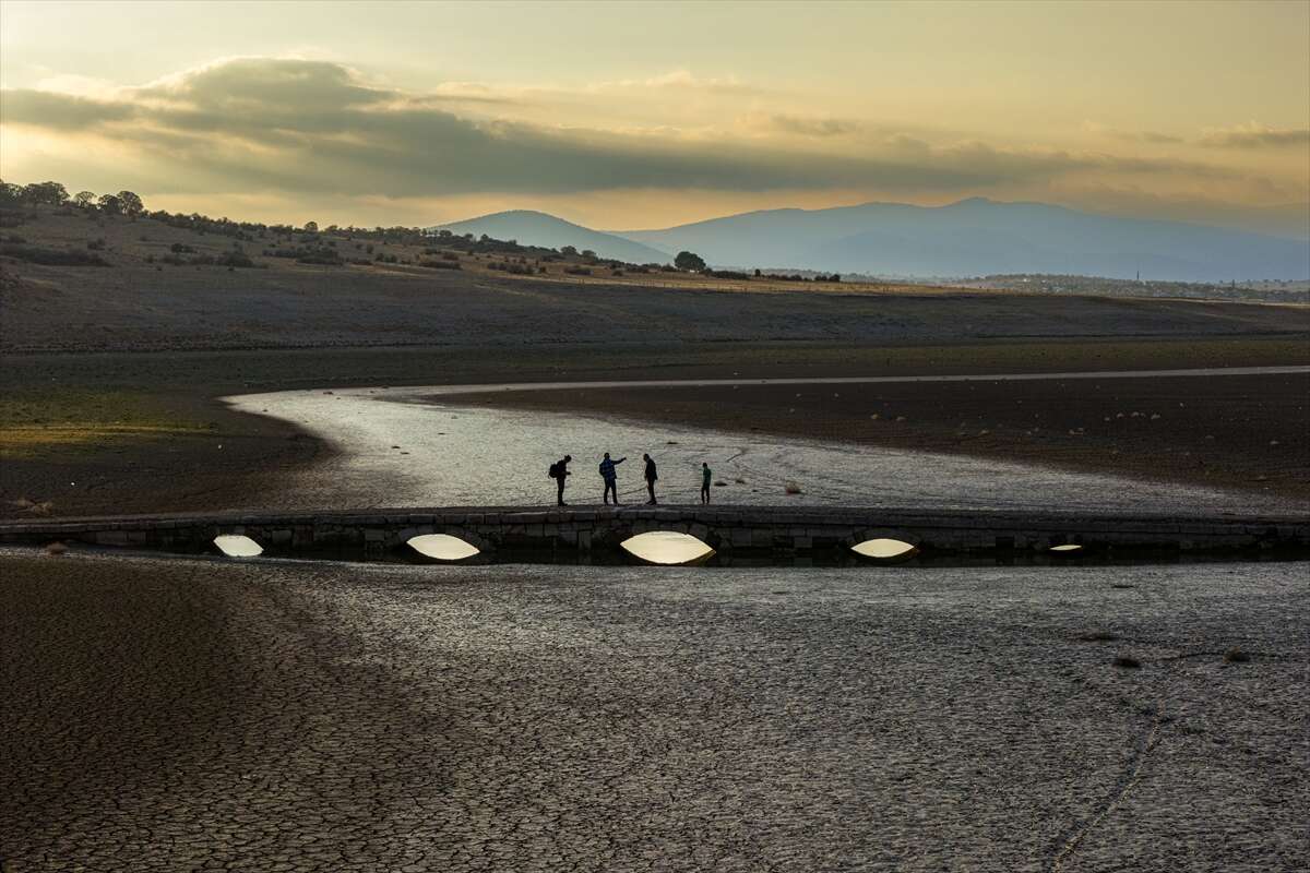 konyada-kuraklik-gecmisi-yuzeye-cikardi-apa-bataji