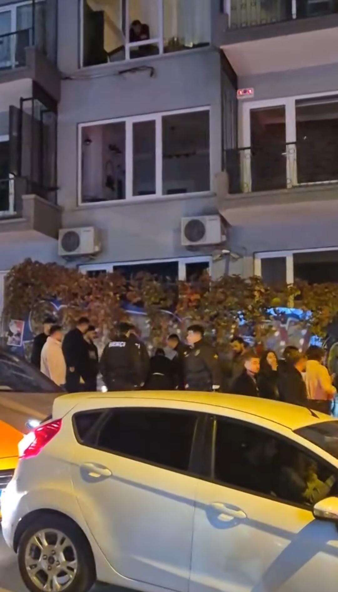 sosyal-medya-cilginligi-bicakli-kavgayla-sona-erdi-yaralilar-var