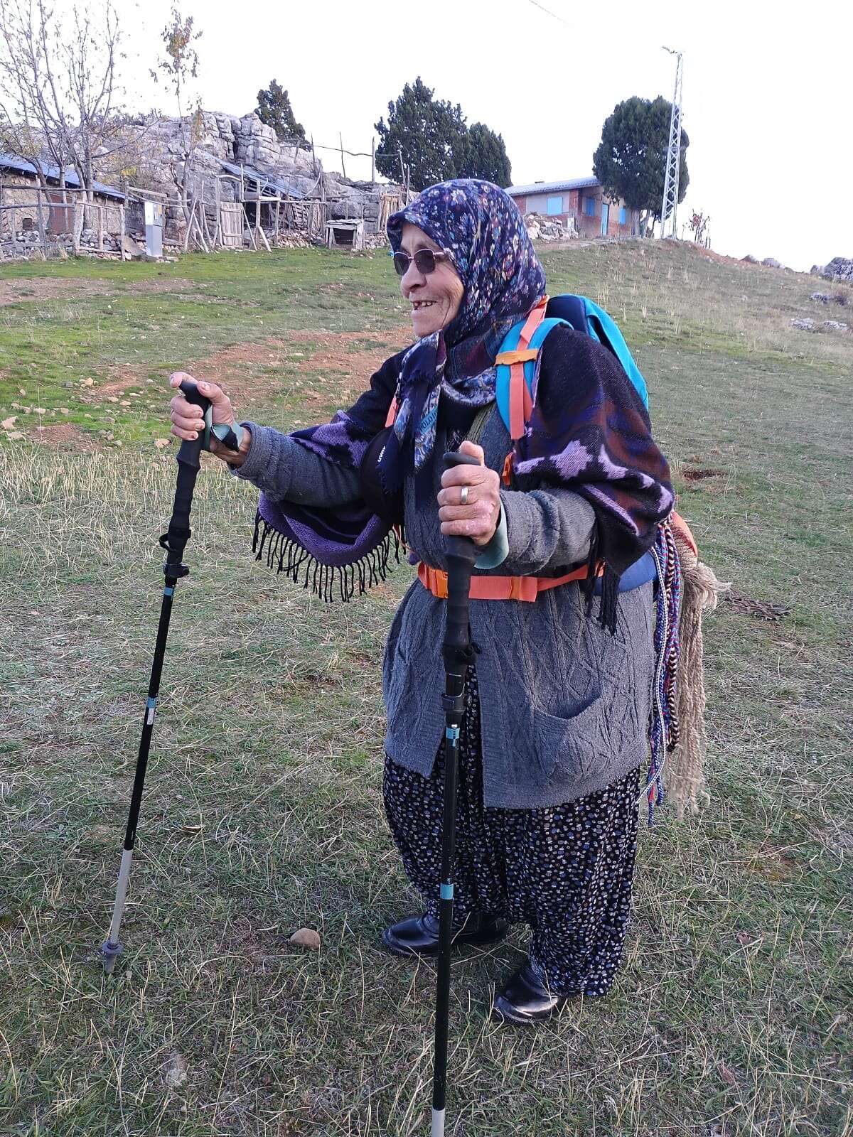 yas-79-enerji-zirvede-esme-teyze-konyanin-yukseklerini-fethetti