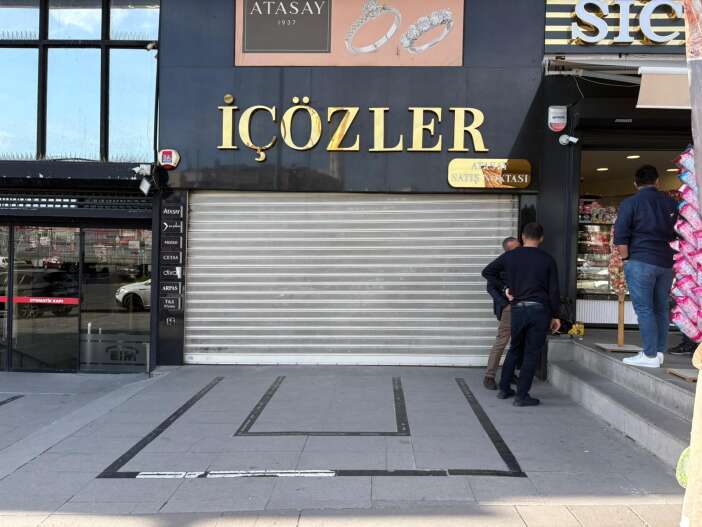 kuyumcuda-feci-son-vitrin-asansoru-koptu