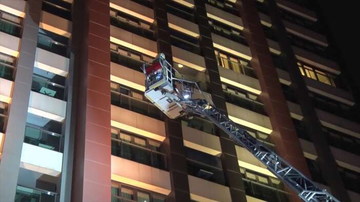 27-katli-otelde-yangin-cok-sayida-ekip-sevk-edildi