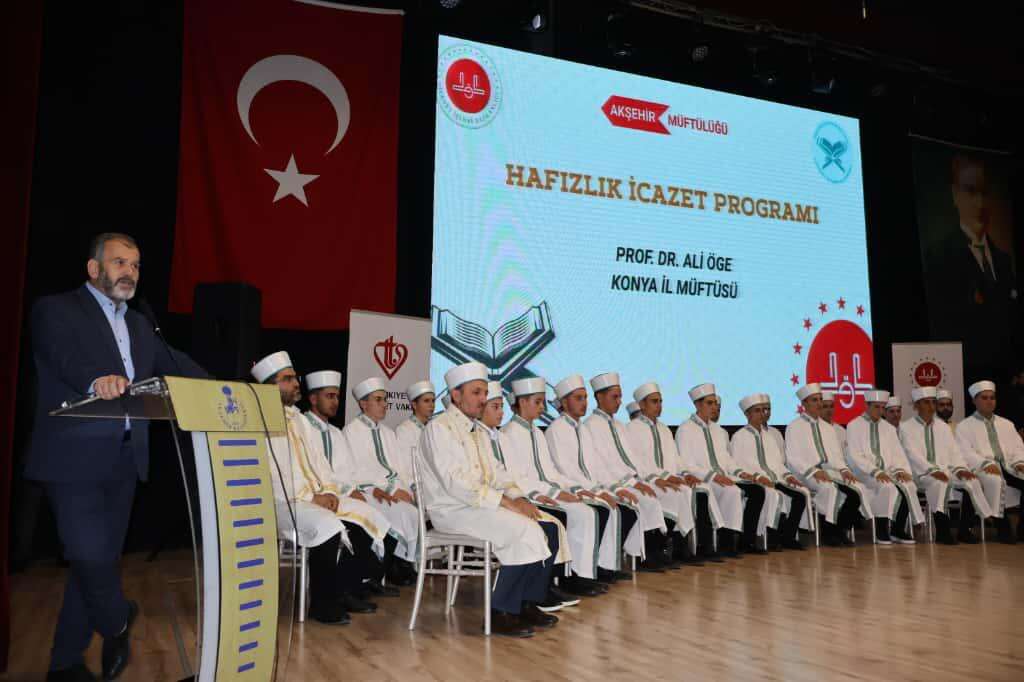 konya-aksehirde-22-ogrenci-hoca-ve-aileleri-icin-gurur-gunu