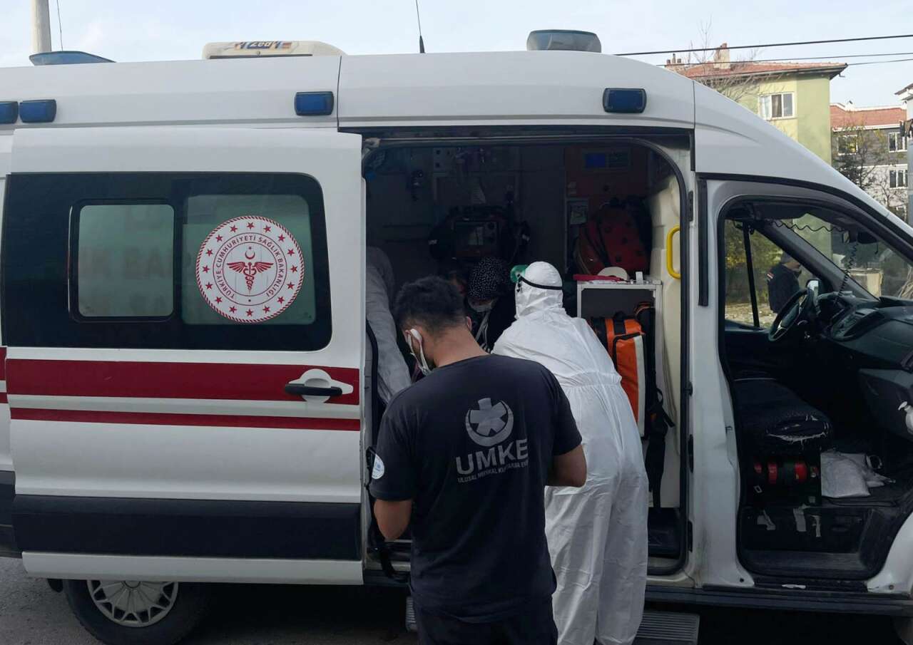 patates-kizartmasindan-sonra-fenalasan-anne-ve-3-cocugunda-zehirlenme-suphesi