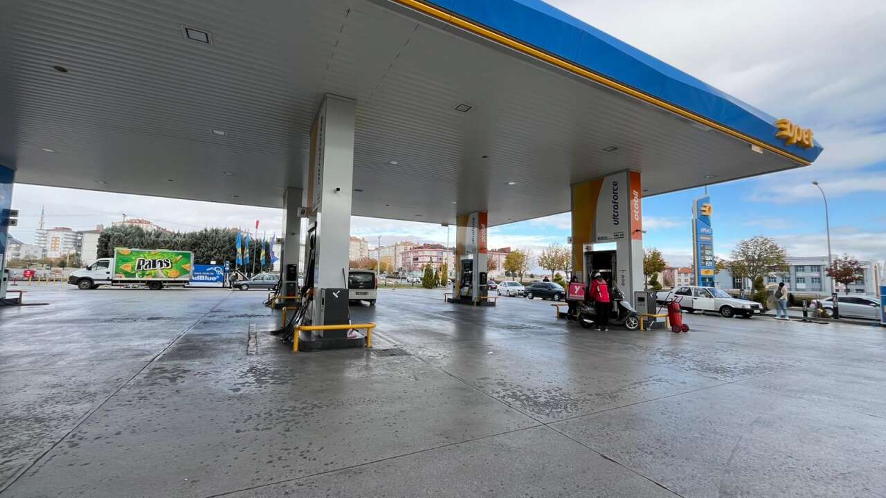 arac-sahipleri-dikkat-motorine-bu-gece-zam-geliyor