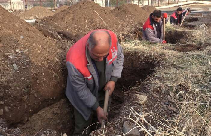 dikkat-ceken-kis-hazirligi-500-mezar-kazildi