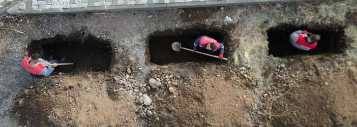 dikkat-ceken-kis-hazirligi-500-mezar-kazildi