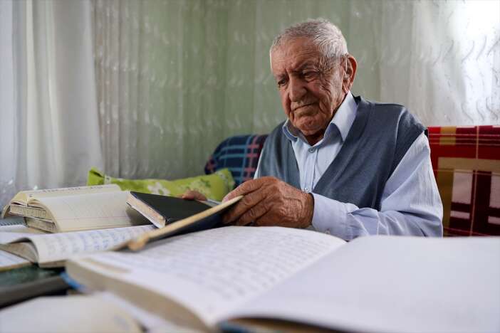 konyada-askindan-okuma-yazma-ogrendi-sair-oldu