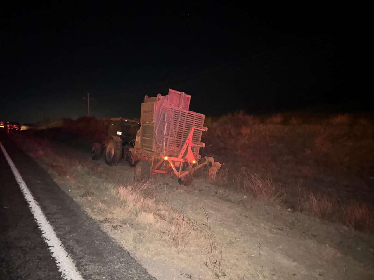 konyada-otomobil-tarim-aletine-carpti-3-kisi-yaralandi