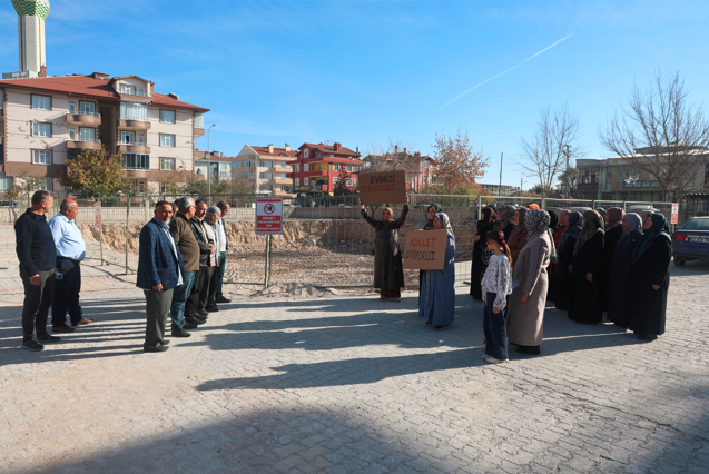 konyada-karisina-sinirlenip-apartmani-patlatmisti-evsiz-kalan-komsular-isyan-etti