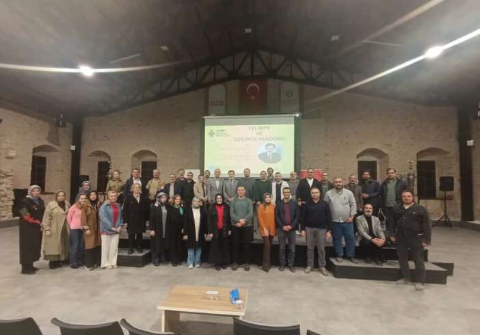 konyadaki-ogretmenler-bilimin-onculeriyle-bulustu