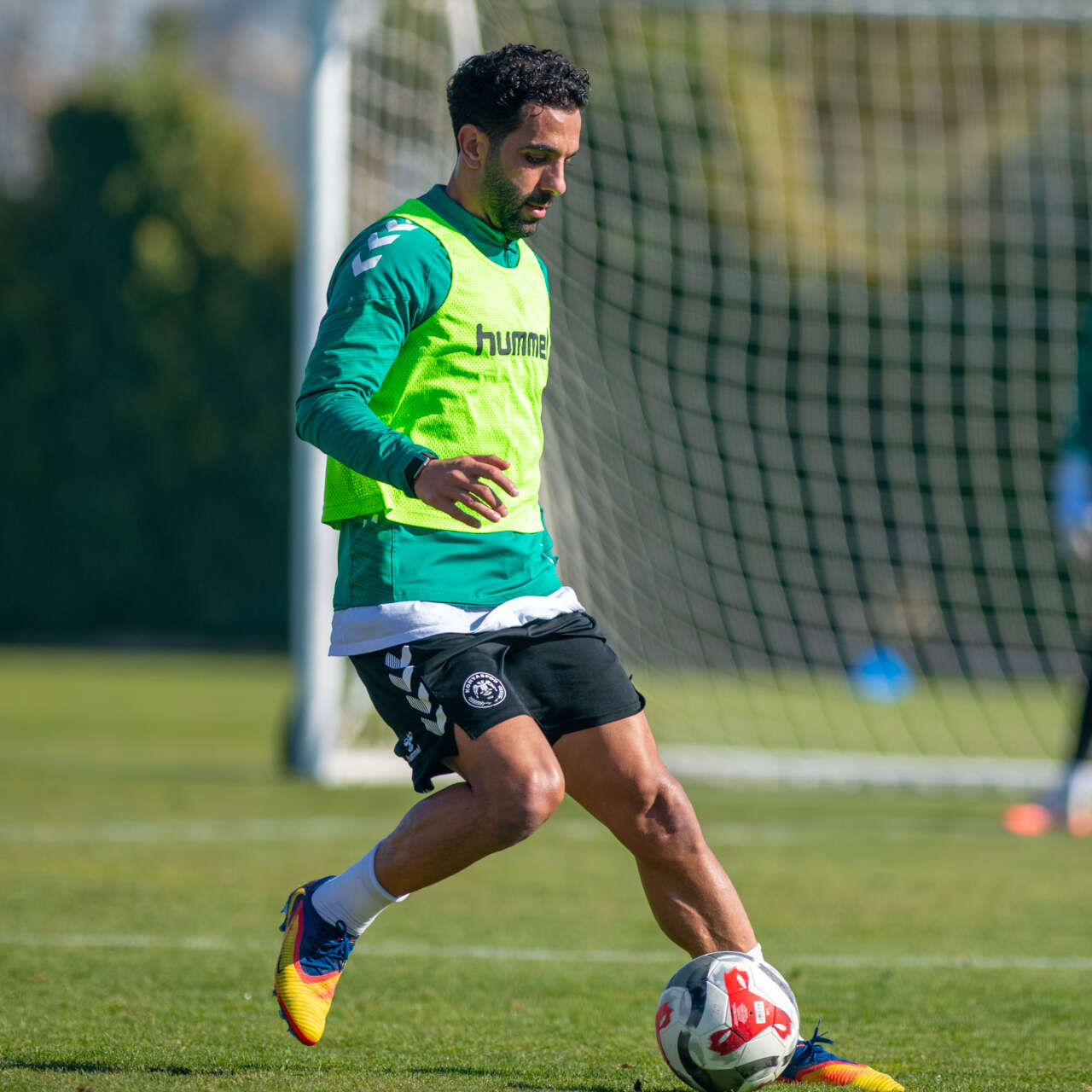 konyasporun-savunma-oyuncusu-sahalara-donuyor