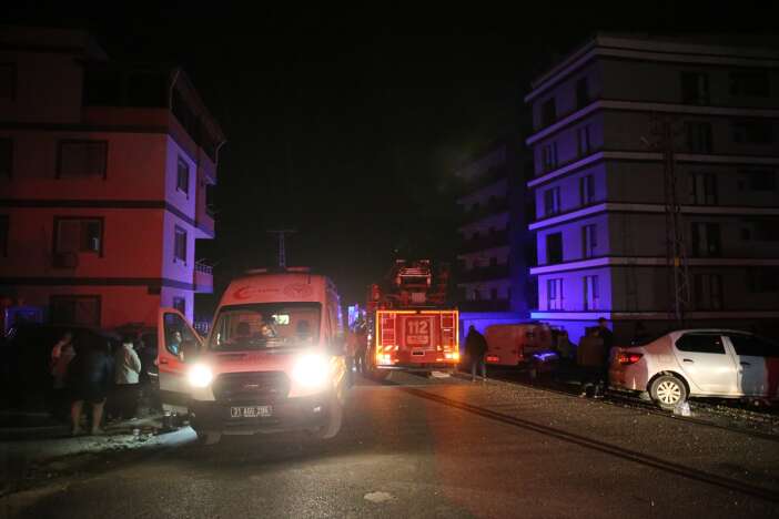 bir-kivilcim-7-kati-sardi-cok-sayida-yarali-ve-olu-var