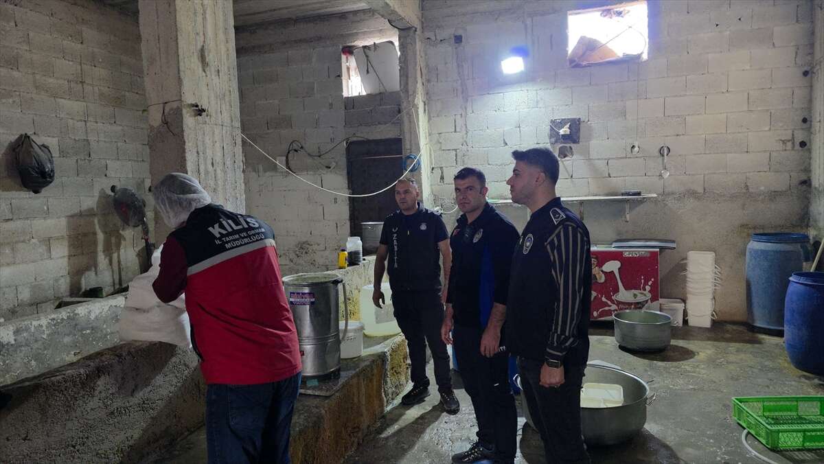 burada-uretip-vatandasa-yediriyorlardi-ekipler-baskin-yapti