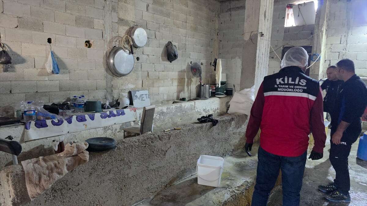 burada-uretip-vatandasa-yediriyorlardi-ekipler-baskin-yapti