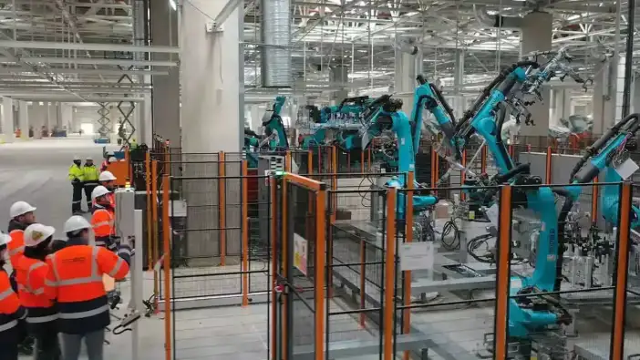 dikkat-yakinda-issiz-kalabilirsiniz