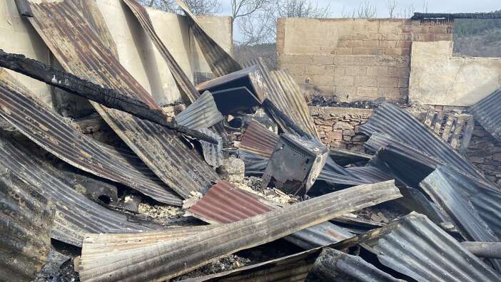 faciadan-geriye-kuller-kaldi-huseyin-karakas-alevlerin-icinden-kacamadi