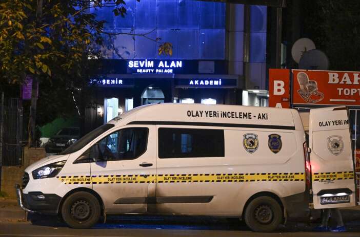 guzellik-merkezine-kursun-yagmuru