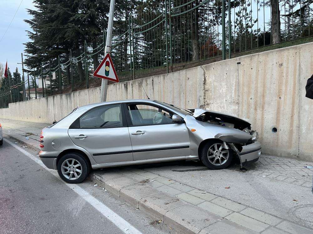 konya-plakali-otomobil-eskisehirde-bu-hale-geldi-satma-plani-yapiyormus