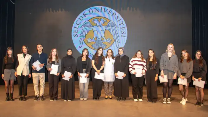 konyada-onlarca-ogrenciyi-heyecanlandiran-toren