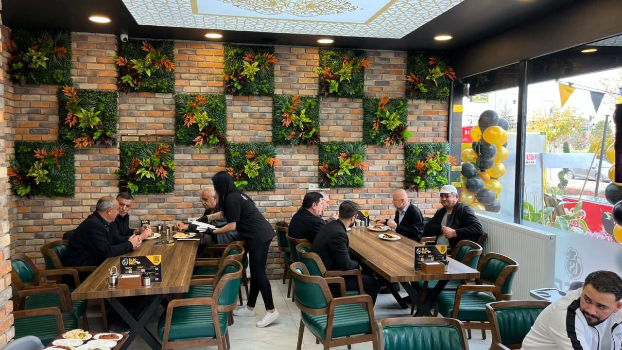 konyanin-yeni-lezzet-duragi-ilk-sef-kapilarini-acti