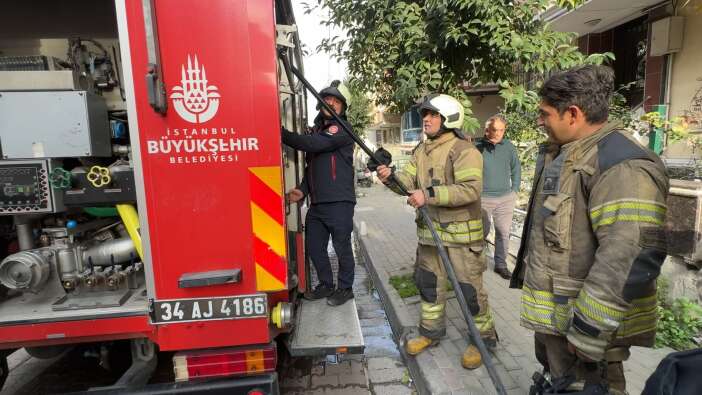 ocagi-unuttu-ev-alev-aldi-anne-ile-cocuklari-olumden-dondu