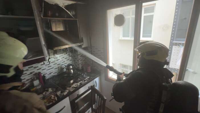 ocagi-unuttu-ev-alev-aldi-anne-ile-cocuklari-olumden-dondu