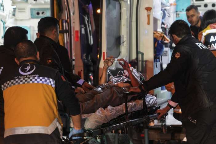 apartmanda-korkunc-patlama-bina-bosaltildi