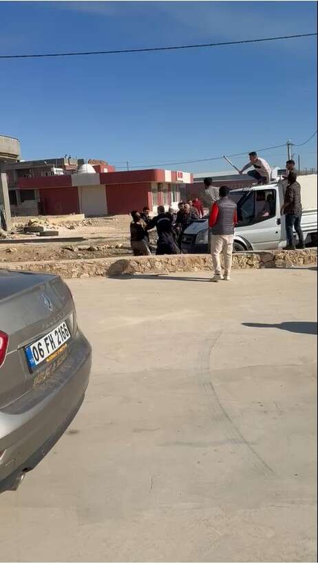 iki-aile-sopalarla-birbirine-girdi-olaya-jandarma-mudahale-etti