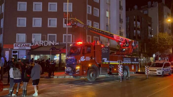 kafenin-tentesi-hayatini-kurtardi