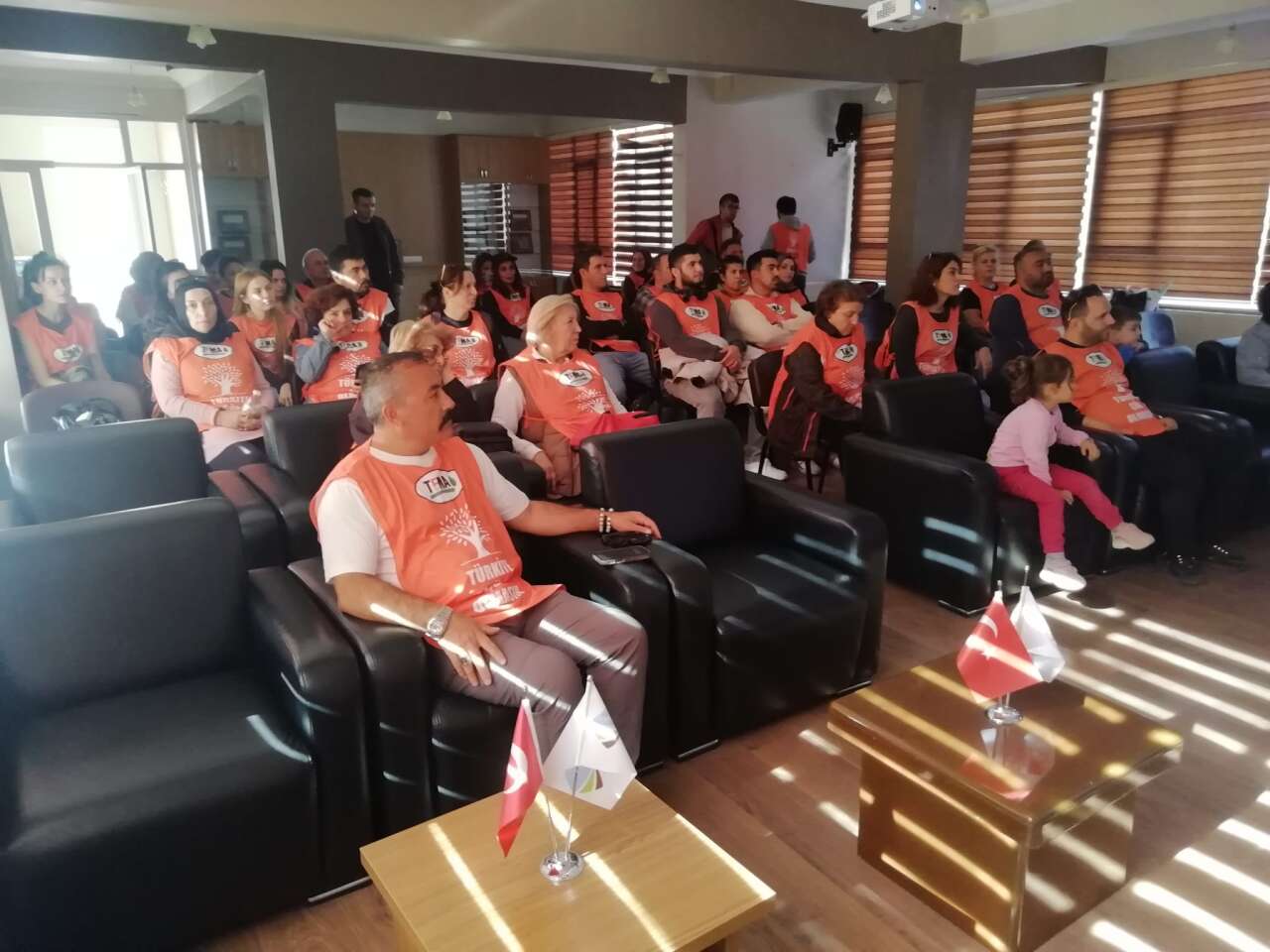 konyada-tema-vakfi-uyelerinden-karapinara-ziyaret