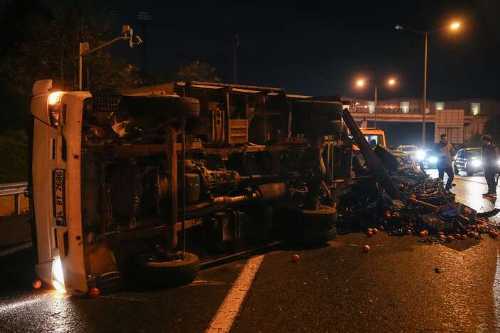 feci-kaza-otomobil-hurdaya-dondu