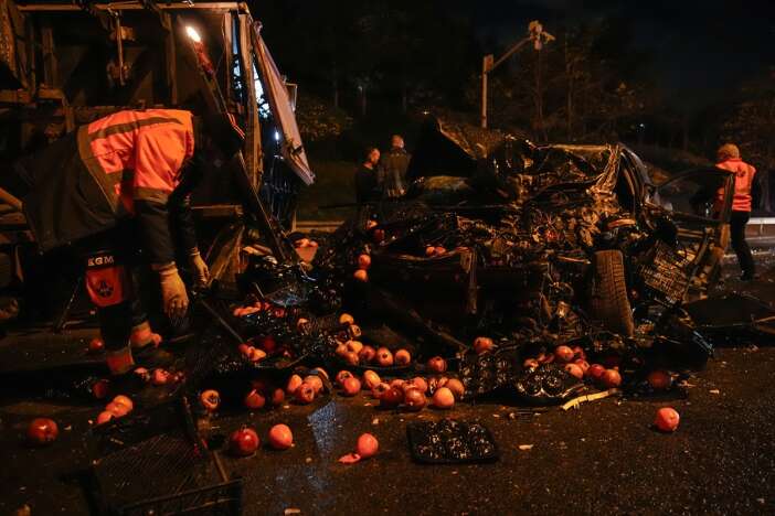 feci-kaza-otomobil-hurdaya-dondu