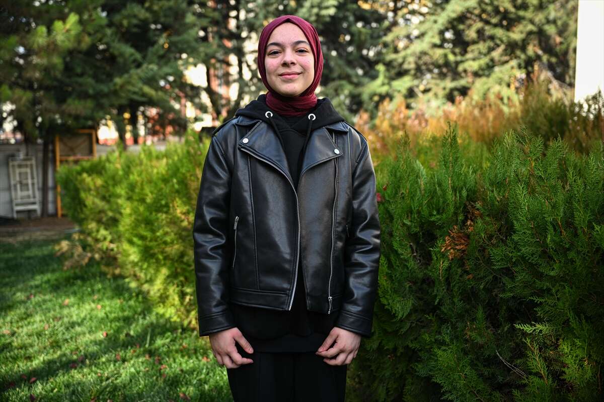 gazzeli-meryem-tayyip-dede-cagrisinin-ardindan-turkiyede-annesine-kavustu