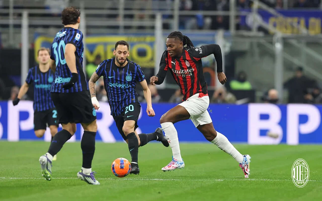 hakan-calhanoglundan-buyuk-hata-italya-onu-konusuyor