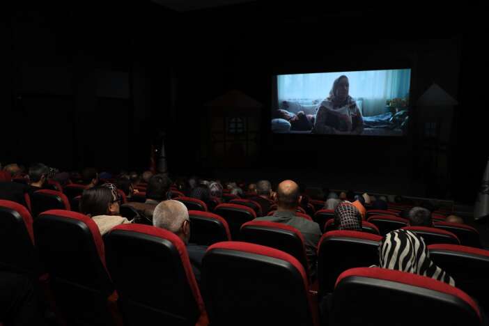 karatay-belediyesi-ogretmenlere-ozel-gosterim-yapti